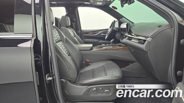 Cadillac Escalade (V) 6.2 Premium Luxury Platinum 2021 — фото 26