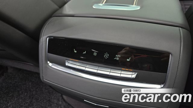 Cadillac Escalade (V) 6.2 Premium Luxury Platinum 2021 — фото 34
