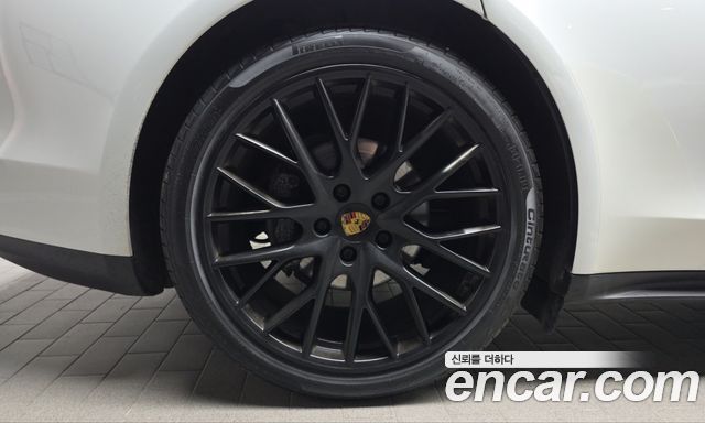 Porsche Panamera (971) 3.0 AWD 2018 — фото 5