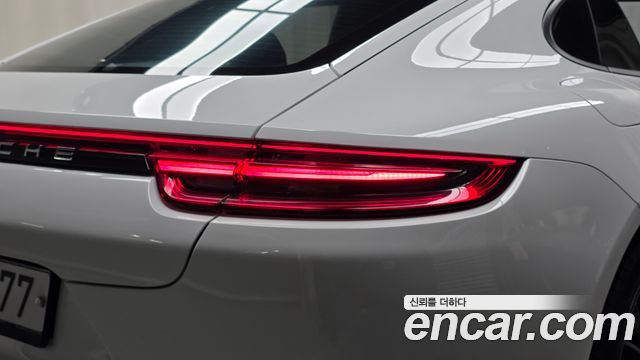 Porsche Panamera (971) 3.0 AWD 2018 — фото 23