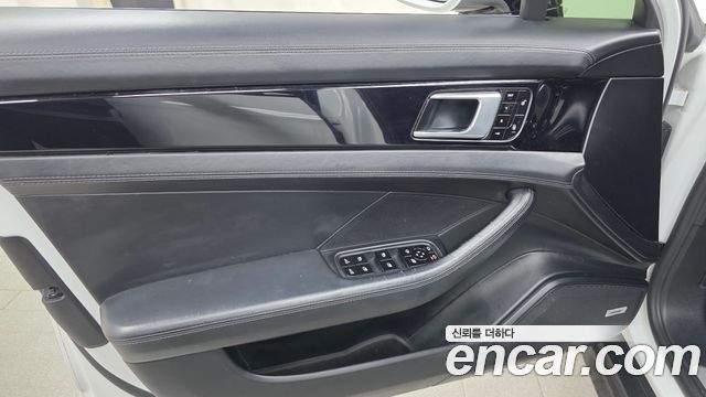 Porsche Panamera (971) 3.0 AWD 2018 — фото 24