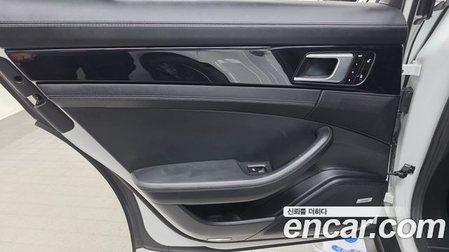 Porsche Panamera (971) 3.0 AWD 2018 — фото 25