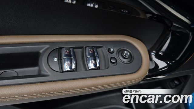 MINI Cooper D Countryman ALL4 HIGH 2nd 2018 — фото 16
