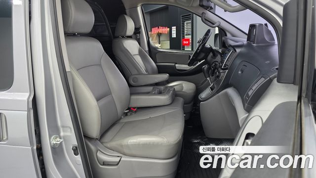 Hyundai Grand Starex Van 3-Seater Smart 2019 — фото 11