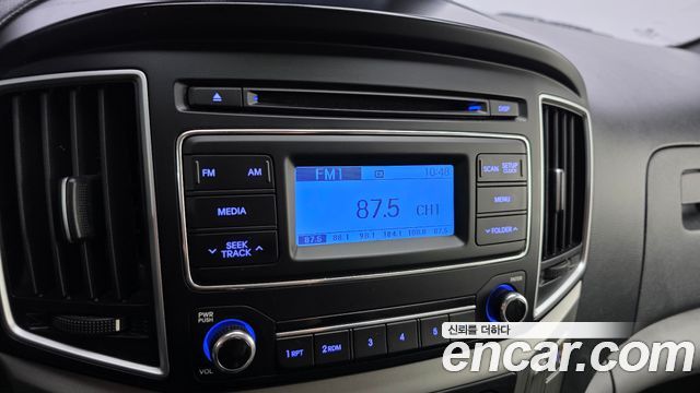Hyundai Grand Starex Van 3-Seater Smart 2019 — фото 16