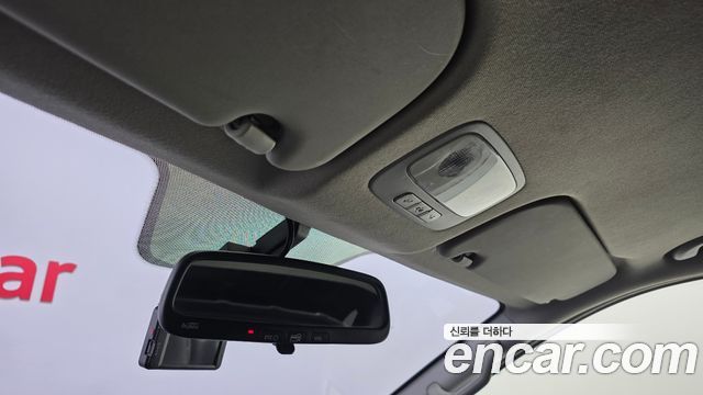 Hyundai Grand Starex Van 3-Seater Smart 2019 — фото 19
