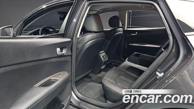 Kia K5 (II) 2.0 Prestige 2020 — фото 12