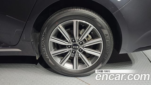 Kia K5 (II) 2.0 Prestige 2020 — фото 21