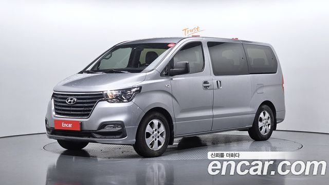 Hyundai Grand Starex Wagon 12-Seater Smart