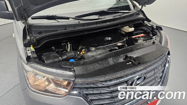 Hyundai Grand Starex Wagon 12-Seater Smart 2019 — фото 6