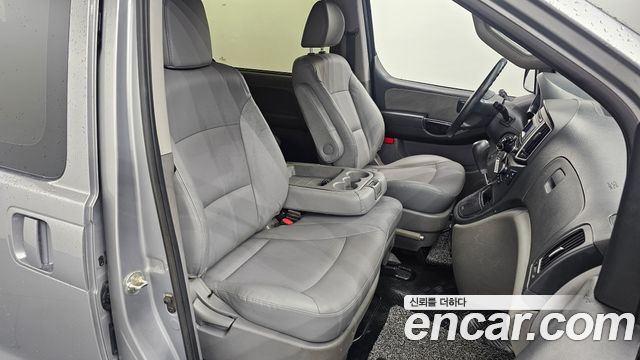 Hyundai Grand Starex Wagon 12-Seater Smart 2019 — фото 13