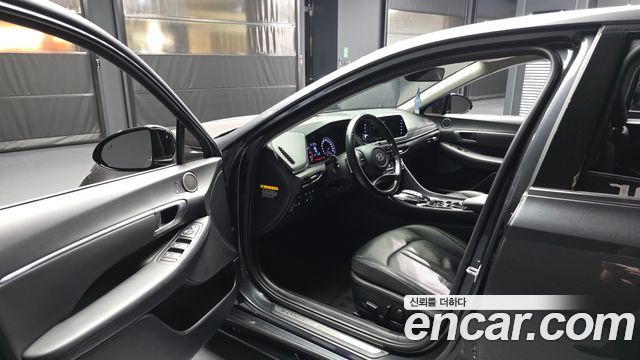 Hyundai Sonata (DN8) 1.6 Turbo Premium Family 2020 — фото 10