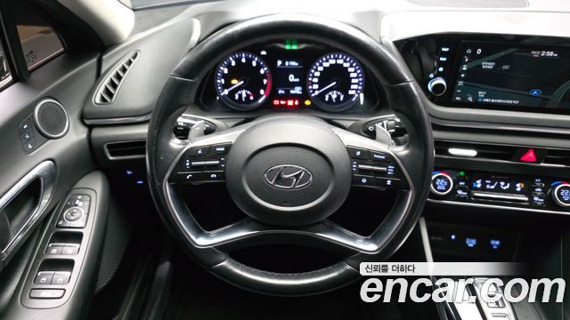 Hyundai Sonata (DN8) 1.6 Turbo Premium Family 2020 — фото 13