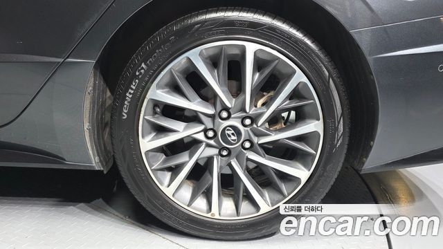 Hyundai Sonata (DN8) 1.6 Turbo Premium Family 2020 — фото 21