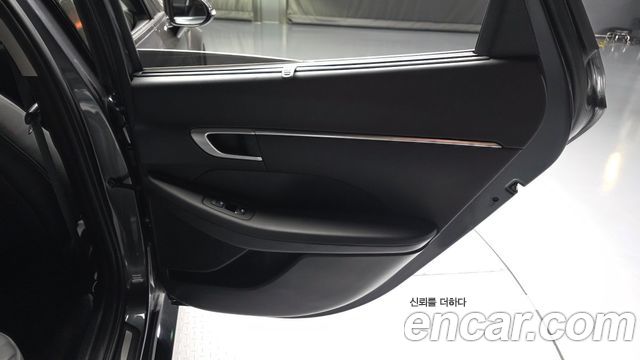 Hyundai Sonata (DN8) 1.6 Turbo Premium Family 2020 — фото 25