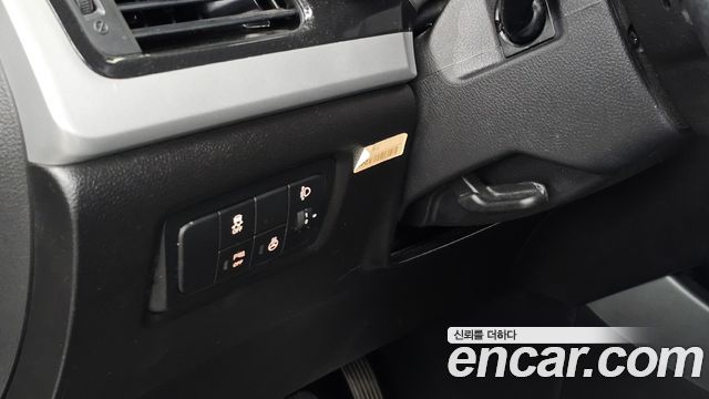 KG Mobility (SsangYong) Style Korando C 2.2 RX 2WD DLX 2018 — фото 16