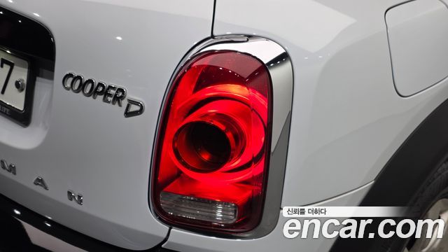 MINI Cooper D Countryman ALL4 2nd 2019 — фото 23