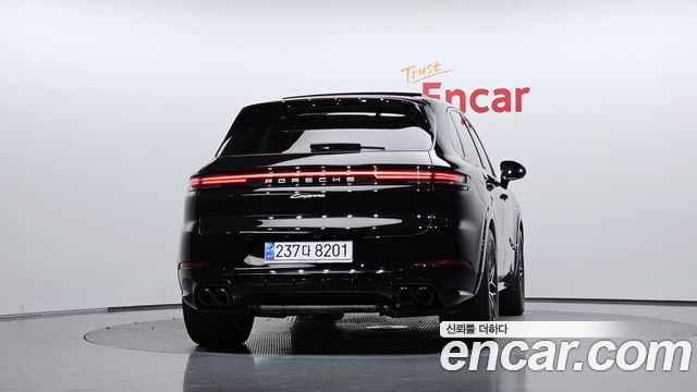 Porsche Cayenne (PO536) 3.0 E-Hybrid 2025 — фото 4