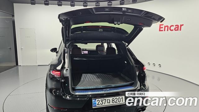 Porsche Cayenne (PO536) 3.0 E-Hybrid 2025 — фото 37