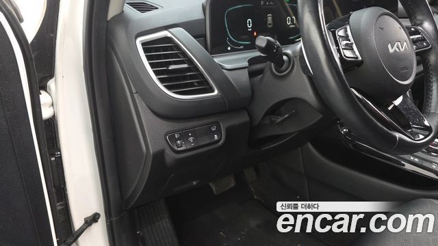 Kia Seltos Gasoline 1.6 Turbo 2WD Signature 2023 — фото 13