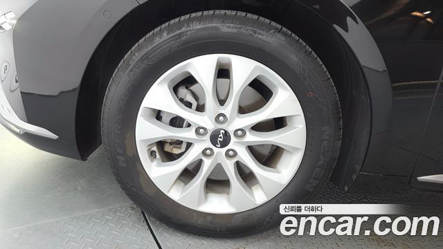 Kia K8 2.5 Gasoline 2WD Noblesse 2023 — фото 5