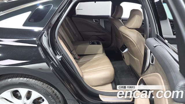 Kia K8 2.5 Gasoline 2WD Noblesse 2023 — фото 11