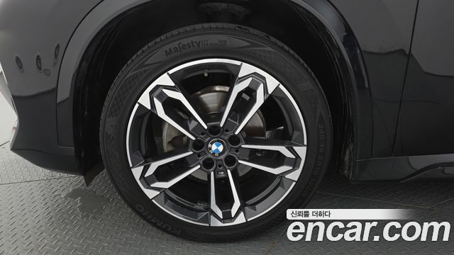 BMW X1 (U11) sDrive 20i M Sport 2023 — фото 5