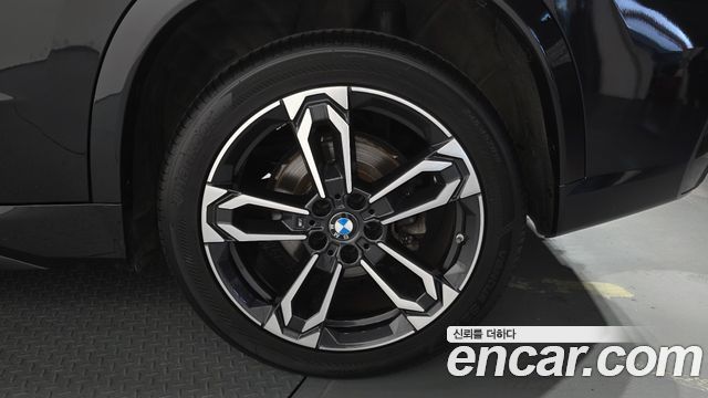 BMW X1 (U11) sDrive 20i M Sport 2023 — фото 21