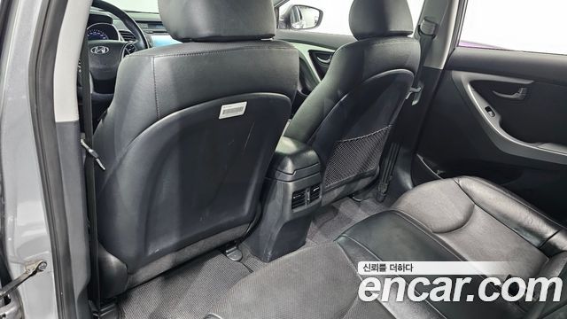 Hyundai Avante 1.6 GDi Modern Standard 2015 — фото 20