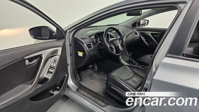 Hyundai Avante 1.6 GDi Modern Standard 2015 — фото 26