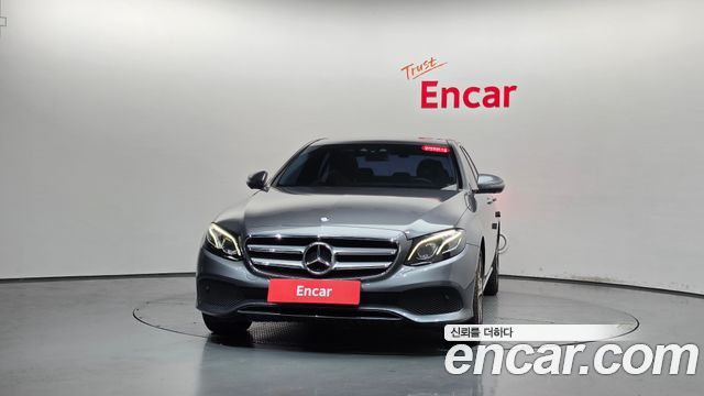 Mercedes-Benz E-Class (W213) E300 4MATIC Avnatgarde 2017 — фото 3