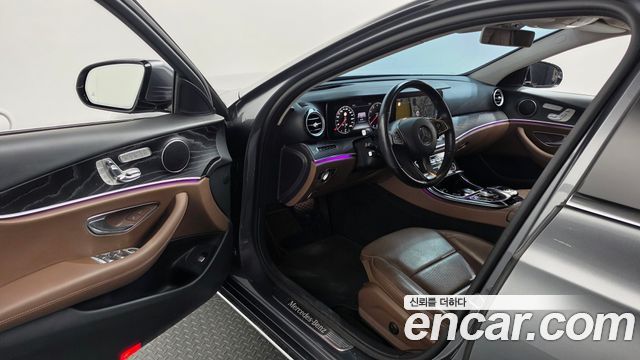 Mercedes-Benz E-Class (W213) E300 4MATIC Avnatgarde 2017 — фото 10