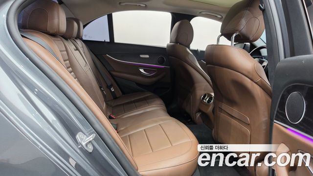 Mercedes-Benz E-Class (W213) E300 4MATIC Avnatgarde 2017 — фото 11