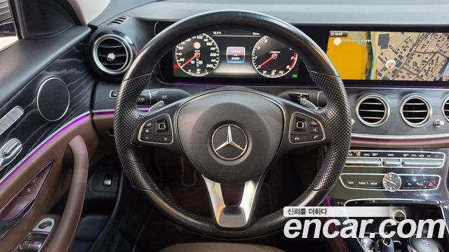 Mercedes-Benz E-Class (W213) E300 4MATIC Avnatgarde 2017 — фото 13