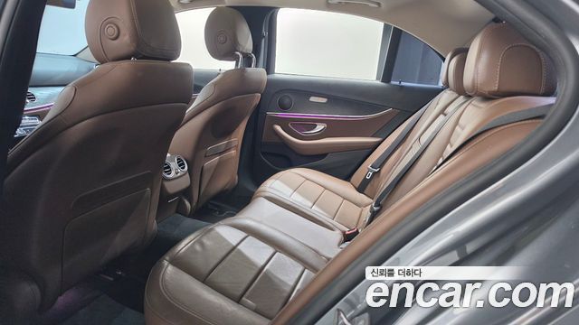 Mercedes-Benz E-Class (W213) E300 4MATIC Avnatgarde 2017 — фото 19