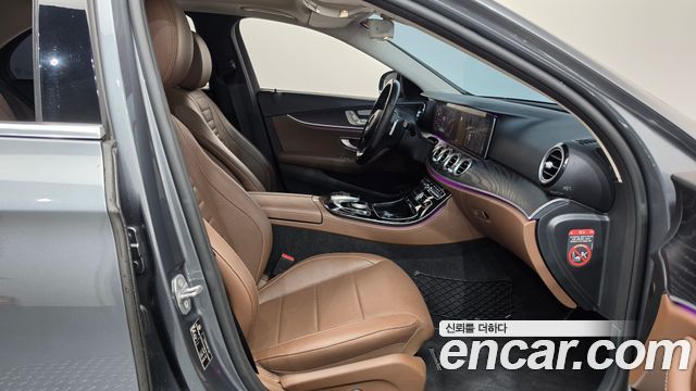 Mercedes-Benz E-Class (W213) E300 4MATIC Avnatgarde 2017 — фото 26