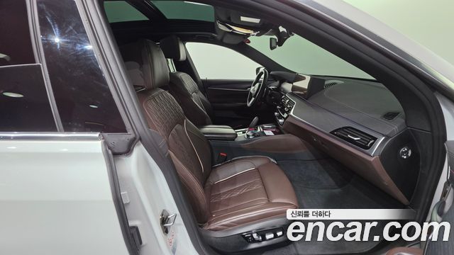 BMW 6 Series GT (G32) 620d xDrive M Sport 2022 — фото 10