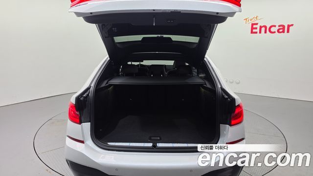 BMW 6 Series GT (G32) 620d xDrive M Sport 2022 — фото 34
