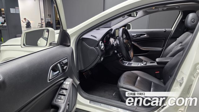 Mercedes-Benz GLA-Class (X156) GLA200 CDI 2015 — фото 10