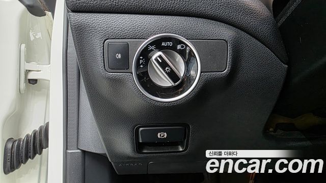 Mercedes-Benz GLA-Class (X156) GLA200 CDI 2015 — фото 20