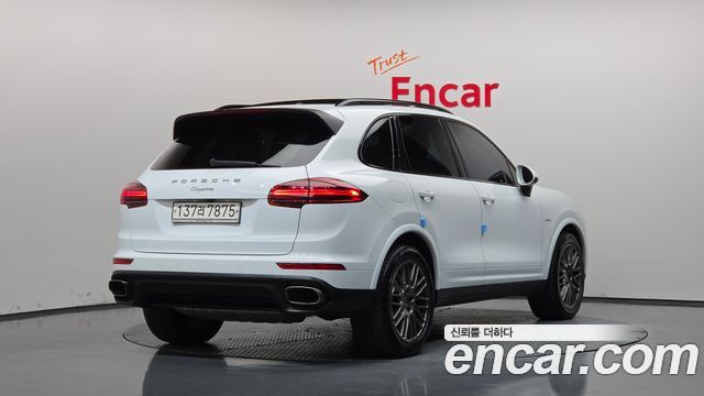 Porsche Cayenne 3.0 Diesel Platium Edition 958 2017 — фото 2