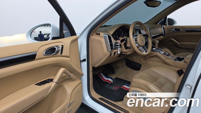 Porsche Cayenne 3.0 Diesel Platium Edition 958 2017 — фото 10