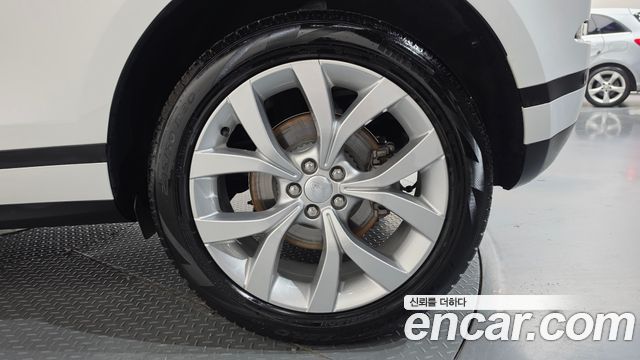 Land Rover Range Rover Evoque (II) P250 SE 2023 — фото 21