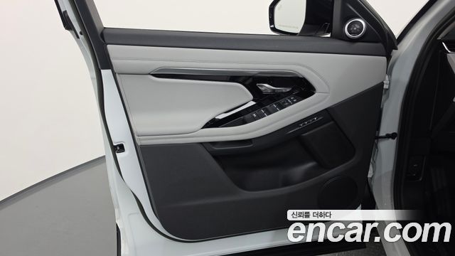 Land Rover Range Rover Evoque (II) P250 SE 2023 — фото 24