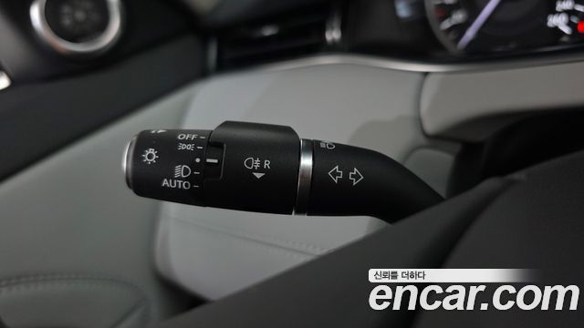 Land Rover Range Rover Evoque (II) P250 SE 2023 — фото 40