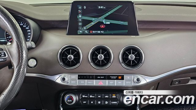 Kia Stinger 2.0 Turbo AWD Platinum 2019 — фото 20