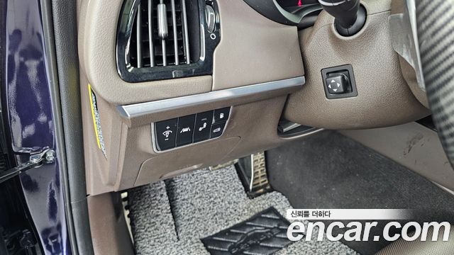 Kia Stinger 2.0 Turbo AWD Platinum 2019 — фото 28
