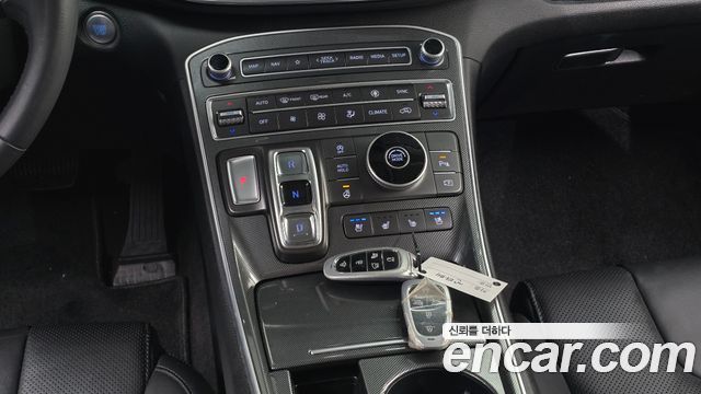 Hyundai Santa Fe Diesel 2.2 2WD Prestige 2021 — фото 9
