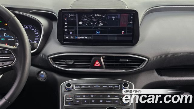 Hyundai Santa Fe Diesel 2.2 2WD Prestige 2021 — фото 18