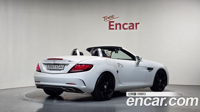 Mercedes-Benz SLC-Class (R172) SLC200 2017 — фото 2
